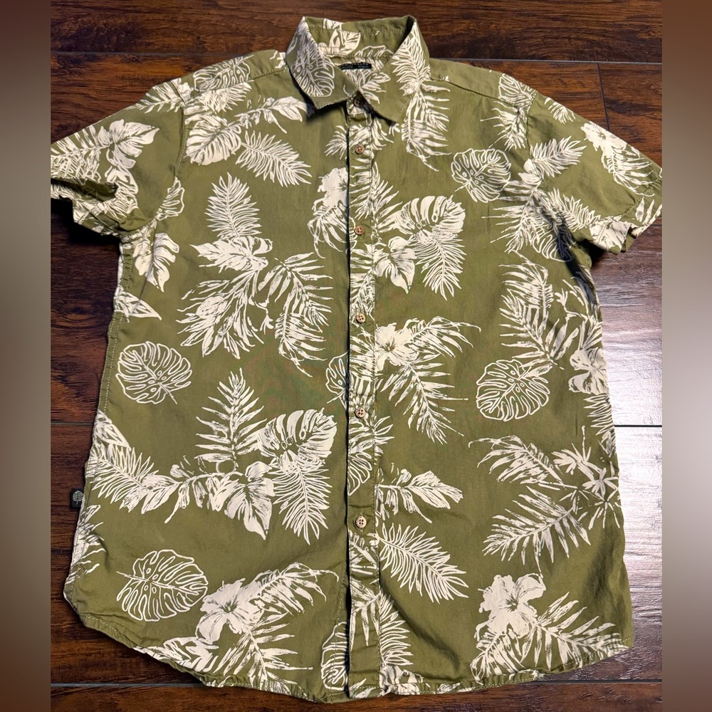 Nukutavake Hawaiian Short Sleeve Button Up Shirt Boys Size 10 Green/White